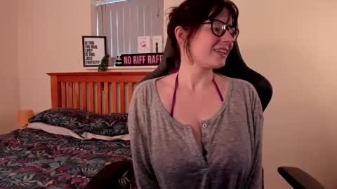 Lucie Winters online show from January 2025 09:04:02 AM