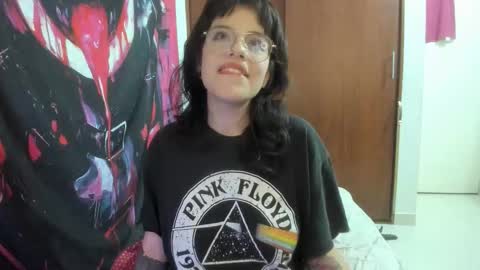 camila online show from December 2025 05:24:02 AM