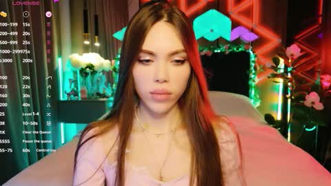 MimiFors online show from October 2025 04:50:01 PM