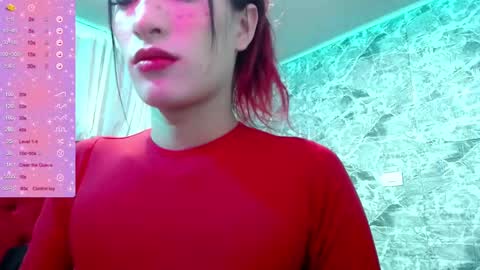 Lucia online show from February 2025 06:51:02 PM