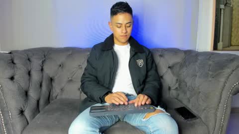 Snapshot of lucii_fer_ chatting on December 2024 11:17:02 AM Leo online show from December 2024 11:17:02 AM