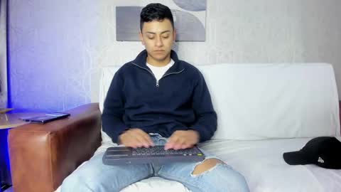 Snapshot of lucii_fer_ chatting on January 2025 11:05:02 AM Leo online show from January 2025 11:05:02 AM