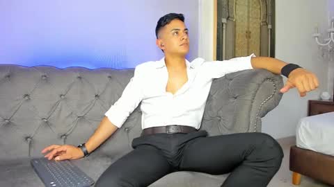Snapshot of lucii_fer_ chatting on January 2025 05:11:01 PM Leo online show from January 2025 05:11:01 PM