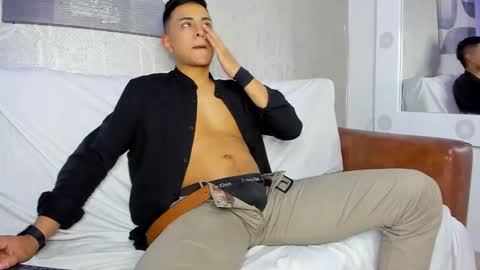 Snapshot of lucii_fer_ chatting on January 2025 05:07:02 PM Leo online show from January 2025 05:07:02 PM