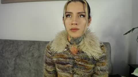 luciiana online show from April 2026 01:34:01 PM