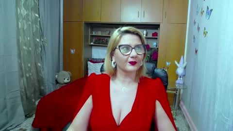 Snapshot of lucillefenlys chatting on January 2025 05:18:02 AM Lucille Fenly online show from January 2025 05:18:02 AM