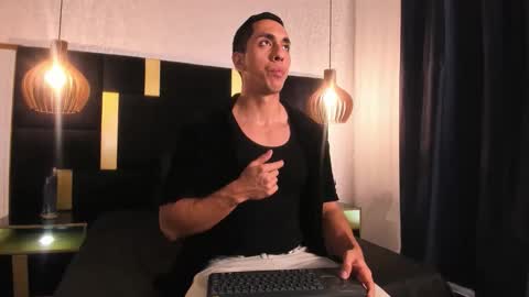 Lucio online show from April 2026 12:00:02 PM