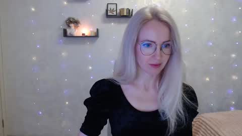 Snapshot of luckcristal chatting on April 2026 04:07:02 PM Arina online show from April 2026 04:07:02 PM