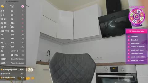 lucky__lady_ online show from February 2025 10:51:02 PM