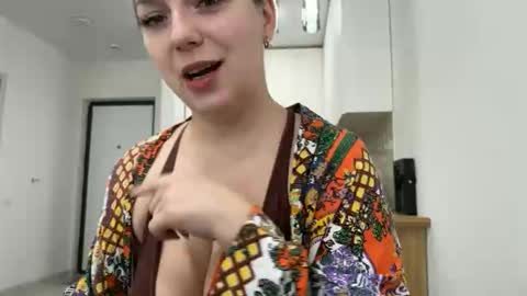 lucky_foryou_baby online show from February 2026 07:32:02 AM