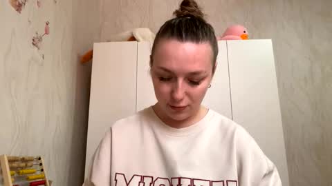 lucky_foryou_baby online show from April 2026 09:43:01 AM