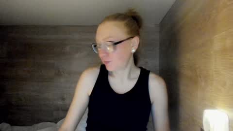lucky_licky20 online show from January 2025 03:54:01 AM
