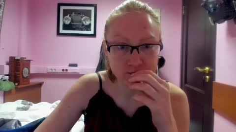 lucky_licky20 online show from February 2025 03:47:02 AM