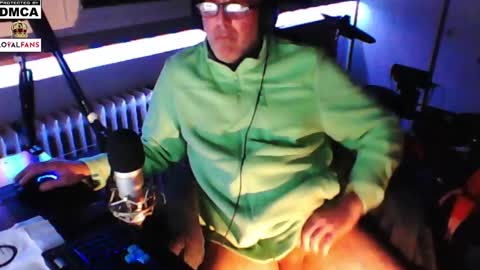        call me  Stefan online show from February 2025 12:26:01 AM