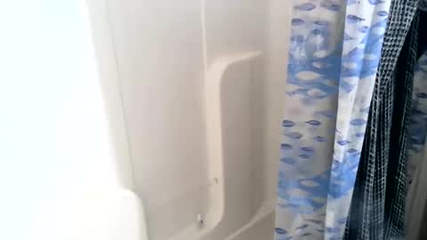 Snapshot of luckyguymf chatting on November 2025 11:36:02 PM justmike online show from November 2025 11:36:02 PM