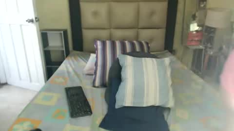 Snapshot of luckyisa chatting on January 2025 09:46:01 AM angelisa online show from January 2025 09:46:01 AM