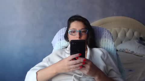 luckylinda23 online show from November 2025 11:45:01 AM