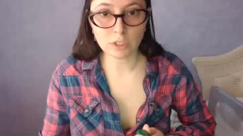 luckylinda23 online show from April 2026 02:25:02 PM