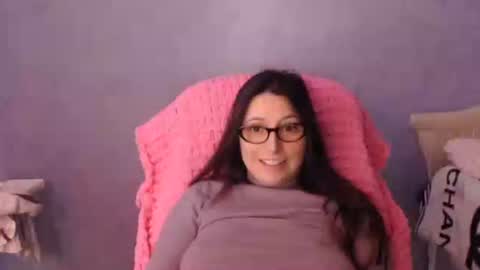 luckylinda23 online show from April 2026 04:23:01 PM