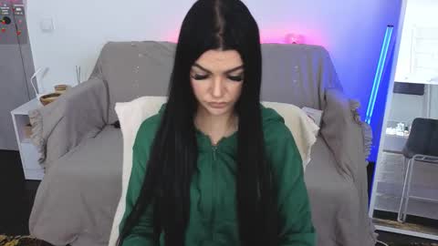 Monika online show from October 2025 12:24:02 PM