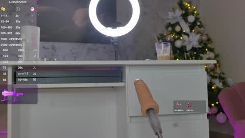 Snapshot of luckystrikee_ chatting on December 2024 08:10:02 PM Alice online show from December 2024 08:10:02 PM