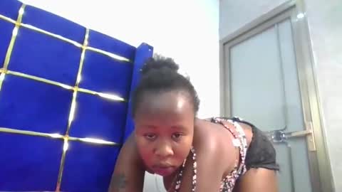 Snapshot of luckyy0001 chatting on October 2025 09:05:02 PM Lopez online show from October 2025 09:05:02 PM