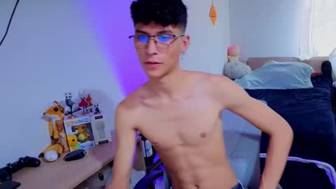 Lu Independent Model online show from October 2025 09:06:01 PM