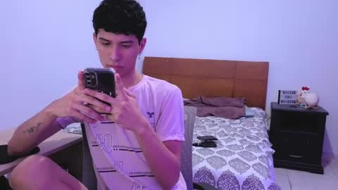 Lu Independent Model online show from April 2026 12:10:01 AM