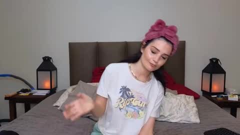 Lucy online show from September 2025 09:09:01 PM