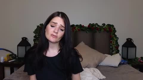 Lucy online show from November 2025 09:26:01 PM