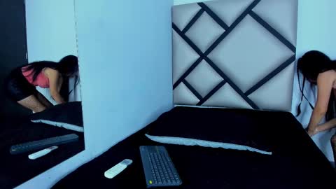   online show from September 2025 04:56:02 AM