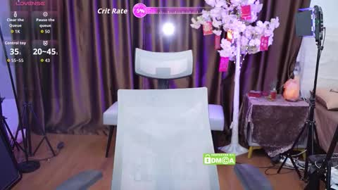 Snapshot of lucy__bb chatting on November 2025 01:19:01 AM Lucy online show from November 2025 01:19:01 AM