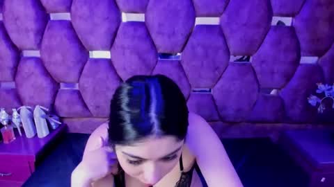 lucy_anal_ online show from May 2026 11:22:02 PM
