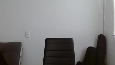 Snapshot of lucy_collins_g chatting on March 2025 09:45:02 PM Lucy online show from March 2025 09:45:02 PM