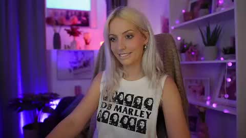 Snapshot of lucy_cutie_ chatting on July 2026 06:11:01 PM Cutie Lucy online show from July 2026 06:11:01 PM