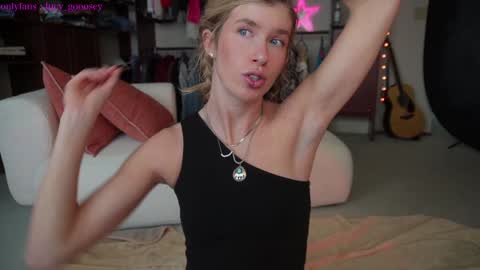 Lucy. online show from January 2025 10:01:02 PM