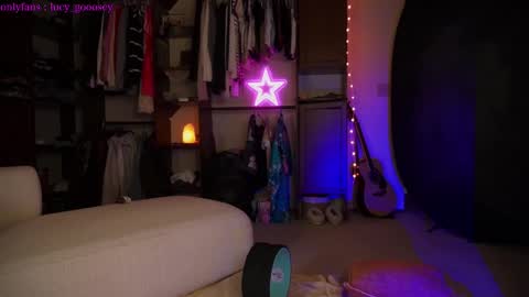 Lucy. online show from January 2025 04:44:01 AM