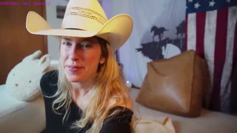 Lucy. online show from February 2025 09:36:01 PM