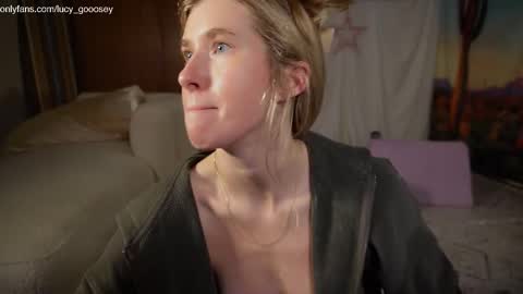 Lucy. online show from September 2025 03:44:02 AM