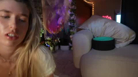 Snapshot of lucy_gooosey chatting on June 2026 03:10:02 AM Lucy. online show from June 2026 03:10:02 AM