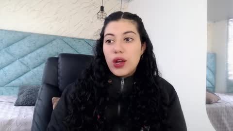 Lucy Greys online show from February 2026 01:18:01 PM