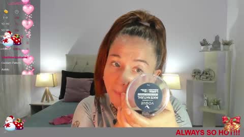 Snapshot of lucy_hot77 chatting on January 2025 09:16:01 PM Lucia online show from January 2025 09:16:01 PM