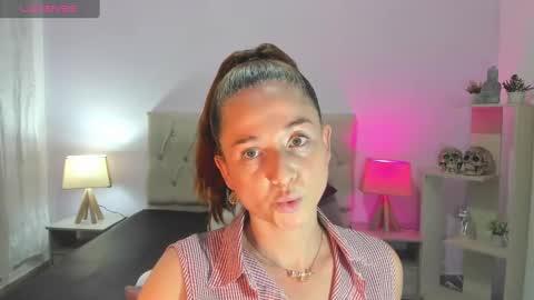 Snapshot of lucy_hot77 chatting on January 2025 09:14:02 PM Lucia online show from January 2025 09:14:02 PM