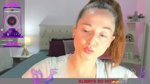 Snapshot of lucy_hot77 chatting on February 2025 09:21:02 PM Lucia online show from February 2025 09:21:02 PM