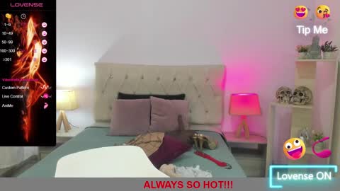Snapshot of lucy_hot77 chatting on March 2025 11:05:01 PM Lucia online show from March 2025 11:05:01 PM