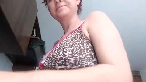 Snapshot of lucy_hot77 chatting on March 2025 04:44:02 PM Lucia online show from March 2025 04:44:02 PM