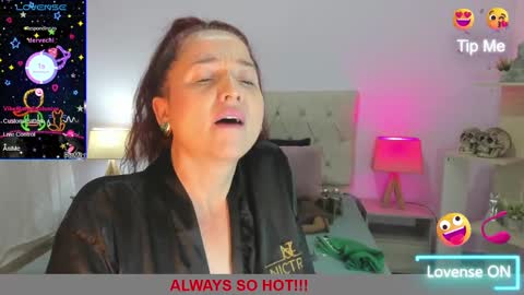 Snapshot of lucy_hot77 chatting on March 2025 11:03:02 PM Lucia online show from March 2025 11:03:02 PM