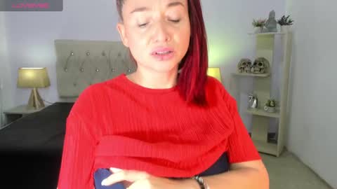 Snapshot of lucy_hot77 chatting on September 2025 11:04:02 PM Lucia online show from September 2025 11:04:02 PM