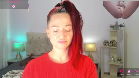 Snapshot of lucy_hot77 chatting on September 2025 09:51:01 PM Lucia online show from September 2025 09:51:01 PM