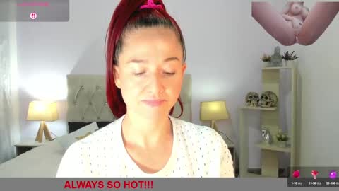 Snapshot of lucy_hot77 chatting on September 2025 09:53:01 PM Lucia online show from September 2025 09:53:01 PM